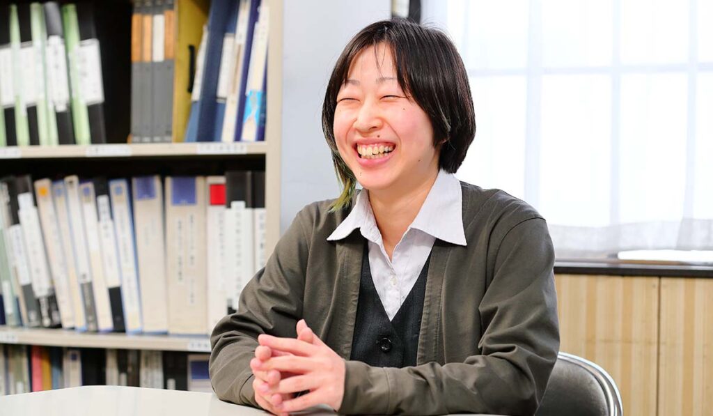 先輩社員紹介1画像